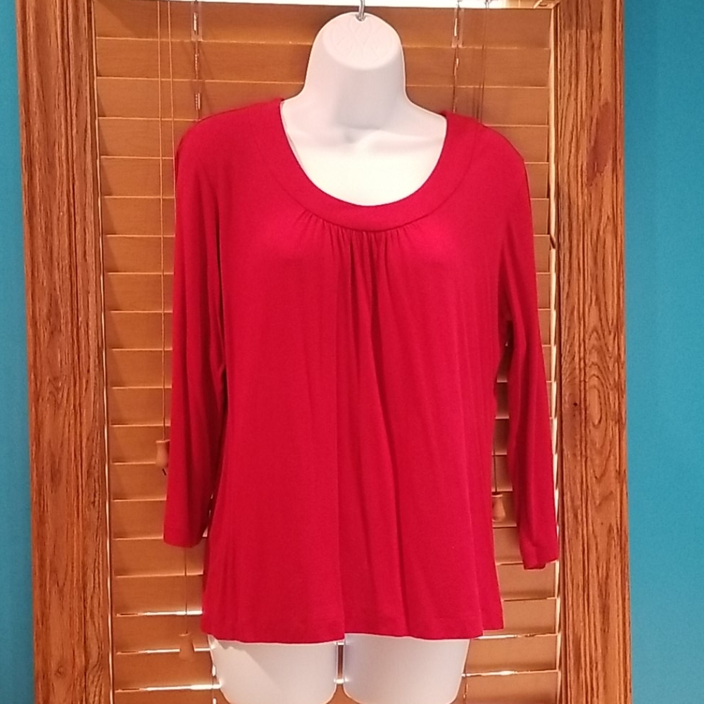 🔮🔥3 for $15.🔥  Chico's Red Woman Top